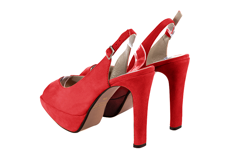 Sandales élégantes et raffinées pour soirées et cérémonies, coloris rouge coquelicot. Bout rond. Très haut. Talon fin. Plateforme à l'avant. Cérémonie, soirée, cocktail, évènementiel. Personnalisation : Choix des cuirs, 
                des couleurs et des talons. Petites et grandes pointures. - Florence KOOIJMAN